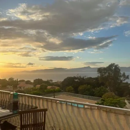 Superbe T3 Avec Vues Apartment Hyeres